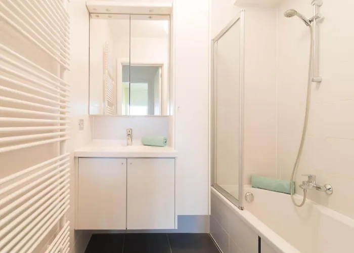 In Near Wellington Racecourse Appartement *